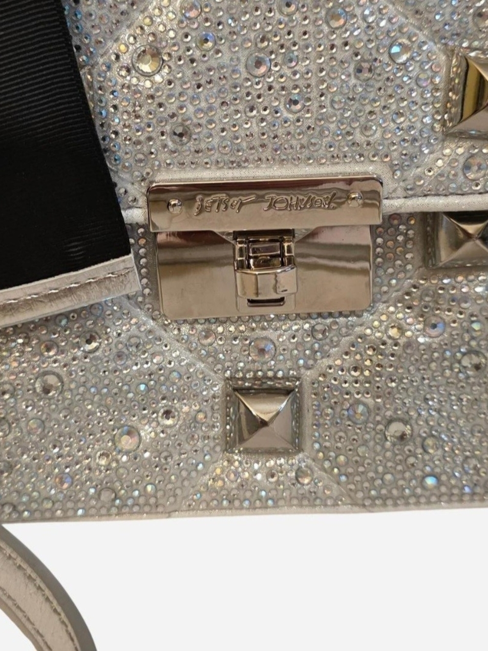 LIKE-NEW Betsey Johnson Silver Crystal Studded Purse w/Bow, Sparkle, Rhinestones - Picture 2 of 13